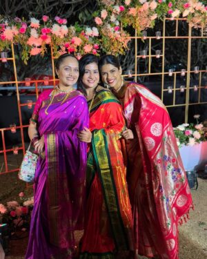 Swarda Thigale Instagram - Wedding magic in the air…spreading love no bounds 🥰 

#love #wedding #mereyaarkishaadi #shaadiseason #photodump #instagood