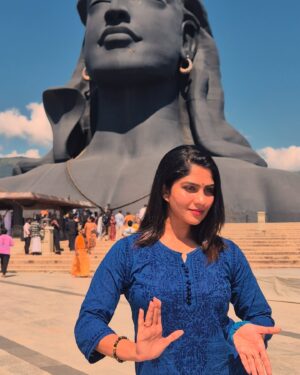 Swasika Instagram - Shiva is everything and everyone; he is the Universe itself 🙏 

Costume : @atmasignature 
Pic : @premtheactor 
.
.
.
.
.
#shivatemple #adiyogi #ishafoundation #love