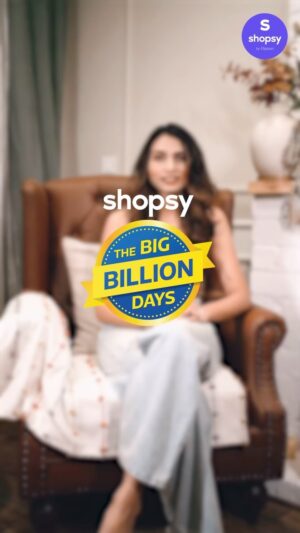 Swati Gandhi Instagram - 💥 The Big Billion Days Sale Is LIVE From 27th Sept.💥
Saal ki sabse badi sale is here with 80% OFF on everything you love! 🛍️
Grab your family and dive into king-size shopping deals! 👑
Shop now with #Shopsy and experience #BTheBigBillionDays like never before! 💸
@shopsy_app 
#BestSaleOfTheYear #FestiveShoppingSpree #UnbeatableDeals #FamilyTime #MegaDiscounts