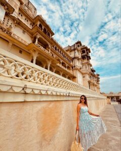 Actress Swati Gandhi HD Photos and Wallpapers September 2024