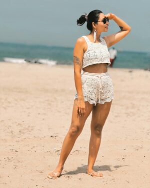 Swati Gandhi Instagram - White sand, white vibes🤍🤍
 
#myswatitude
[Goa, goa beaches, goa diaries, palm trees, tropical life, incredible india, travel goa, myswatitude, indian travel blogger, fashion blogger, lifestyle blogger]