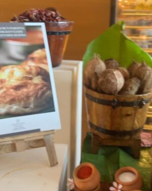 Swati Gandhi Instagram - Had a sumptuous Sunday brunch at @sheratongrandwhitefield 🫶🏻If you looking for a brunch to cherish, look no further! 

In awe with the diverse selection of dishes that were crafted with passion and precision at the Sheraton Grand Bengaluru Whitefield Hotel & Convention Center.
This special event featured top chefs from four prestigious Marriott hotels, came together to create a culinary masterpiece:The Ritz-Carlton, Bangalore JW Marriott, Bengaluru Prestige Golfshire Resort & Spa JW Marriott Bengaluru.
Thanks for having me over!🌷🌷

What i Wore 🩵
Outfit - @forevernew_india 
Bag - @aldo_shoes
Shades - @hm