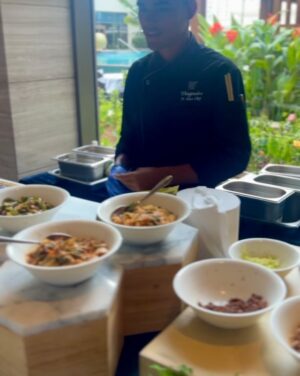 Swati Gandhi Instagram - Had a sumptuous Sunday brunch at @sheratongrandwhitefield 🫶🏻If you looking for a brunch to cherish, look no further! 

In awe with the diverse selection of dishes that were crafted with passion and precision at the Sheraton Grand Bengaluru Whitefield Hotel & Convention Center.
This special event featured top chefs from four prestigious Marriott hotels, came together to create a culinary masterpiece:The Ritz-Carlton, Bangalore JW Marriott, Bengaluru Prestige Golfshire Resort & Spa JW Marriott Bengaluru.
Thanks for having me over!🌷🌷

What i Wore 🩵
Outfit - @forevernew_india 
Bag - @aldo_shoes
Shades - @hm