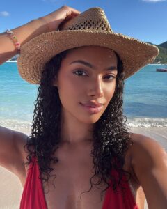 Actress Sydney Martin HD Photos and Wallpapers January 2025