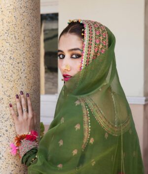 Syra Yousuf Instagram - ✨🌺🌺✨
-
-
@hussainrehar.official 
@umar.nadeeem 
@yash645 
@iambabarzaheer