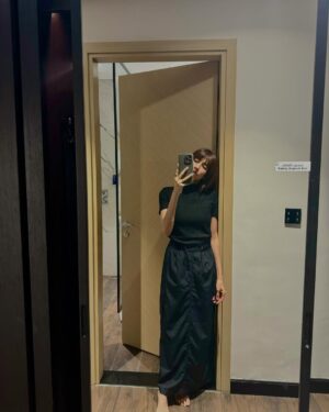 Syra Yousuf Instagram - Genuine optimism, the way forward 🌸