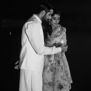 Syra Yousuf Instagram - NOTHING compares to the bliss you get from reunion, or finally being able to be for each other. An ode to chaandni raatein. 
Eid Mubarak!