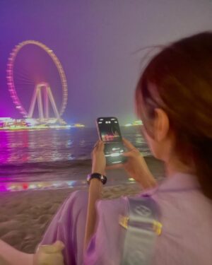 Syra Yousuf Instagram - Purple feels 💜