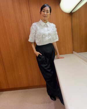 Tae Kimura Instagram - 。
まもなく始まる
連ドラは
とても
良いチーム。

ドラマも
楽しいです。

今年も
新しい出会いを

大切に
していきたいなぁ。

#まどか26歳研修医やってます 
1/14夜10:00スタート
#MEIMEIJ
#hirotakajewerly
#dianashoes

#櫻井有吉the夜会 
#櫻井翔　さん
#有吉弘行  さん
#befirst 
#LEO さん
#野呂佳代　さん
#トムブラウン
#ヤーレンズ　さん
#木村多江
1/9(木)夜10:00〜