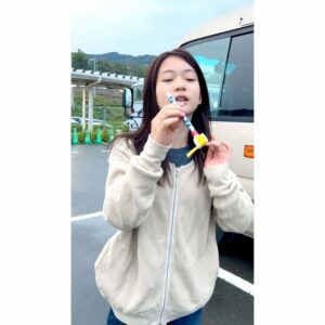 Tamaki Shiratori Instagram - ⁡
⁡
土曜ドラマ「水平線のうた」オフショット📸
⁡
クラリネット練習で肺活量鍛えられました✨💪🏻
⁡
𖤣 𖤣 𖤣 𖤣 𖤣 𖤣 𖤣 𖤣 𖤣 𖤣
3月1、8日（土）よる10時〜
NHK総合にて放送です📺
⁡
#水平線のうた
#白鳥玉季
#topcoat