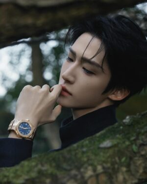 Tang Wei Instagram - 西子湖畔的璀璨夜晚💫
汤唯姐姐好漂亮！

Love Chopard 

🌌💎💙