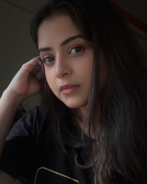 Tanvi Mundle Instagram - 🖤❤️