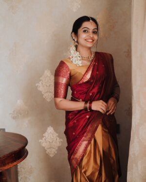 Tanvi Ram Instagram - Sunshine in my soul♥️♥️♥️

Captured - @second_portrait 
Jewellery - favourite @adorebypriyanka 
Waistbelt - @kajal_jewellery ♥️

#brothersengagement #happiestme