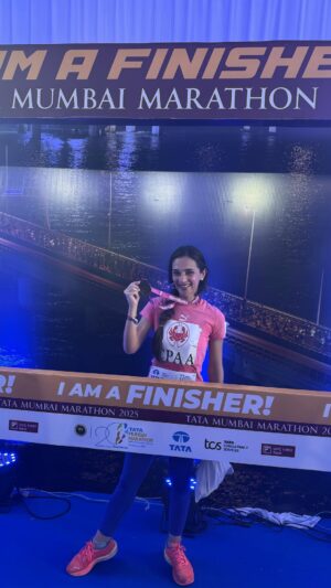 Tara Sharma Instagram - Admittedly after fab @coldplay last ngt it was a slight struggle getting up for @tatamummarathon but I did and ran as I have all 20 years except the two I was pregnant and it was fabbb as always…Super atmosphere and #running for amazing causes @cpaaindia @teachforindia @cuddlesfoundation . Kudos all cheerers, organisers, us #runners and everyone! I only do the #dreamrun just 6 km so not a major distance but as I say for me the consistency and doing it each time has been part of the marathon experience! Thank you our beautiful Bombay the spirit on the streets is electric and apologies for my squeals haaha! @procamintl 
Also met dear regular friends there too 
Pix and vids of concert coming up soon! I know that was before this chronologically but as I just finished this put it up first. Have a super #sunday all! 
#staysafe
