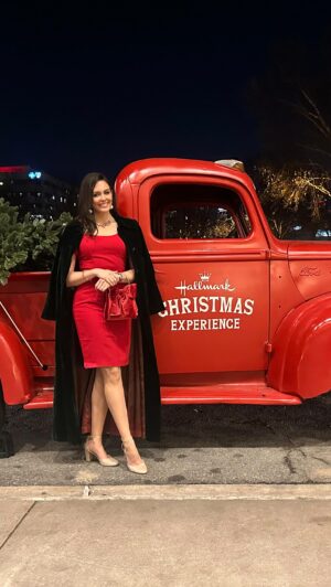 Taylor Cole Instagram - Once again @hallmarkchannel has out done themselves this year❣️ With a mission to put joy into the world while letting us grateful actors play a role in that connection has been the most fulfilling part of 2024 for me. 🎁 This job with hallmark is magical and the chance to meet the hearts that love the warmth and positivity we get to create on screen gives my life a meaningful purpose that I couldn’t imagine living without. ♥️ Thank you @hallmarkchannel and @hallmark for bringing us all so much joy.🎄How do you do it⁉️🥹 Thank you from the bottom of my heart. 💝  @anniehowellpr @shainaraejulian @megvantine @djhindustani @taterasme @shehuve @mrsjp24 @jenniowa @lhdhallmark @jasonwoodinla @lindseyroy26 @hadley_vogler @dabbot1 #joytoyourworld #hallmarkchristmas #happyholidays