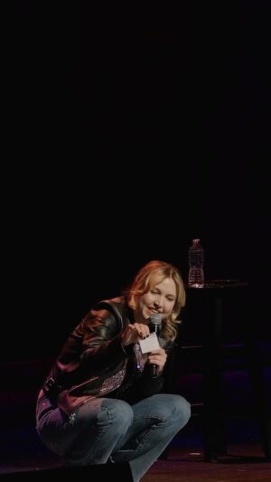 Taylor Tomlinson Instagram - LOL OK THIS WAS A FIRST #chicago 
***Oakland, CA Sep 12 & 13

🎥: @nicoleclyons 

#standupcomedy #ashes #cremation #grandpa