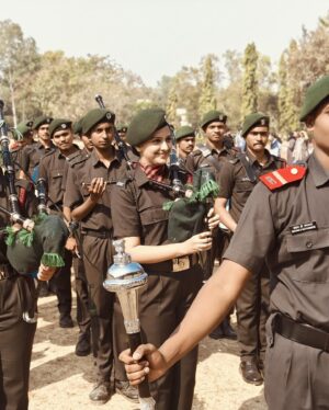Tejashree Pradhan Instagram - One birth Many lives. Live as much as you can 😇

Thank you @ndtvmarathi for this opportunity and Special thanks to Bhosla Military Academy for your kind time.

We are and will always be proud Indians
#JaiHind #JaiBharat 🇮🇳
