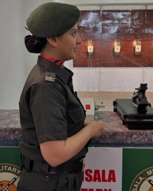 Tejashree Pradhan Instagram - One birth Many lives. Live as much as you can 😇

Thank you @ndtvmarathi for this opportunity and Special thanks to Bhosla Military Academy for your kind time.

We are and will always be proud Indians
#JaiHind #JaiBharat 🇮🇳