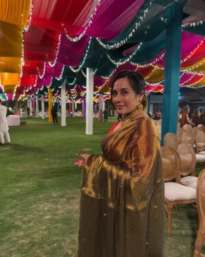 Tejaswini Lonari Instagram - Draped in elegance, wrapped in grace ✨🌙 #SareeMagic