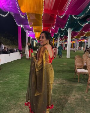 Tejaswini Lonari Instagram - Draped in elegance, wrapped in grace ✨🌙 #SareeMagic