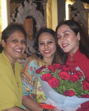 Tejaswini Lonari Instagram - I went from wanting to completely ignore my birthday to having an unforgettable celebration and it’s all thanks to my incredible friends who went above and beyond to make my day truly special at the very last minute, thank you all so much, I feel truly blessed to have you in my life❤️🧿🧿🧿
#birthday #friends #goodvibes