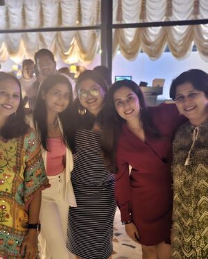 Tejaswini Lonari Instagram - I went from wanting to completely ignore my birthday to having an unforgettable celebration and it’s all thanks to my incredible friends who went above and beyond to make my day truly special at the very last minute, thank you all so much, I feel truly blessed to have you in my life❤️🧿🧿🧿
#birthday #friends #goodvibes