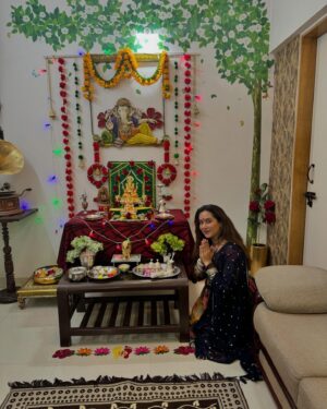 Tejaswini Lonari Instagram - गणपती बाप्पा मोरया….पुढच्यावर्षी लवकर या ❤️🙏🙏

#ganeshfestival2024