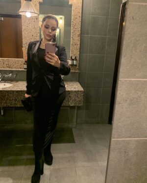 Tina Barrett Instagram - #aboutlastnight so much fun at the @johnlewis #christmasparty @sclub #johnlewis #christmas #tvad 🎄✨💕💋