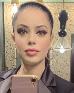 Actress Tina Barrett HD Photos and Wallpapers January 2025