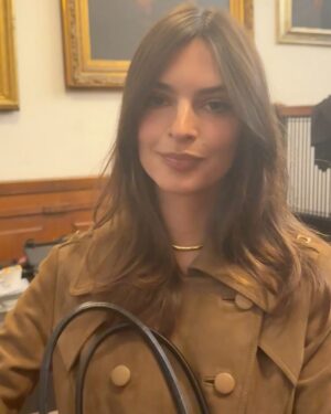Tommy Dorfman Instagram - What’s in your massive @coach clutch?

@tommy.dorfman took i-D to the Coach FW25 show at New York Fashion week where she asked @emrata, ellaemhoff, and @olivia.ponton the age old question: what have they got going on in there? Swipe for her full NYFW diary, and remember - never leave the house without your own memoir.