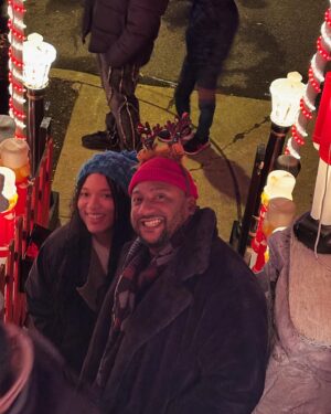 Tracie Thoms Instagram - Miracle on 34th Street on Christmas Eve! A family tradition since forever!!! Merry Christmas!!! #ABaltimoreChristmasHon