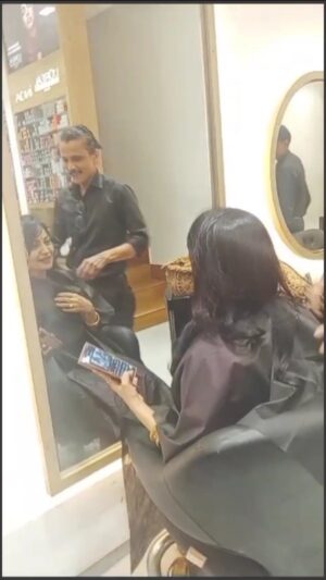 Trupti Bhoir Instagram - Haircut ❤️🤍🤌👉 Watch @truptibhoir_  all updates 🤩 
.
.
.
.
.
.
.
#fashion 
#truptibhoir 
#love 
#hairstylist 
#haircut 
#beautytips 
#beautysalon
