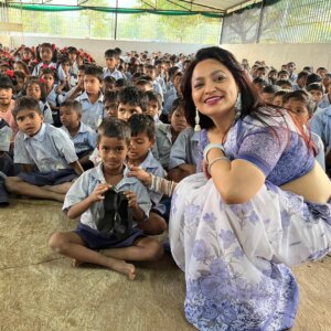 Trupti Bhoir Instagram - Glimpse of #shoes distribution event at #vavar #palghar with 👉@truptibhoir_ 👉🇮🇳 with #ashramschool #schoolstudents