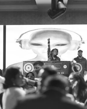 Udita Goswami Instagram - And this is how we rocked the 31st night. 🪩🙌🏼 🎧🎵

Thank you for your lovely hospitality and love. @doubletreebyhiltonvns 
Bull Events, Manish Srivastava, Swadesh Sharma, Aman Singh. 🙏🏽