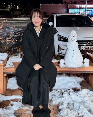 Uhm Ji-won Instagram - 광숙씨의 어느 겨울 

#독오부 #마광숙
