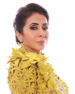 Urmila Matondkar Instagram - Birthday Post 
Gratitude..is what my heart filled with🙏🏻
Grateful to each one of you for being with me as a part of my journey 😇
मैंने गुनगुनाया “चल मेरे संग संग” और आप चल पड़े। और मेरा सफ़र बेहद ख़ूबसूरत बनाया। आज के दिन की यहीं दुआ हैं की यह सफ़र यूँही चलता रहें और हमारा साथ यूँही बना रहें 🙏🏻
I love you all and owe you all 🙏🏻 

#love #gratitude #birthday #birthdaygirl