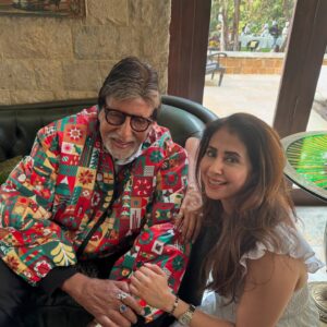 Urmila Matondkar Instagram - An absolute epic day that it was..with some of the best talents our industry has!!
Afternoon full of love,laughter,affection,admiration and great camaraderie 🥰❤️
Because it was a Special Birthday of someone very special to all us..”Jaadu” in real sense as the entire nation is spellbound with his words for decades.. #oneandonly @jaduakhtar ❤️
Thank you dearest @azmishabana18 for these awesome moments which truly enrich my life ❤️🙏🏻🥰