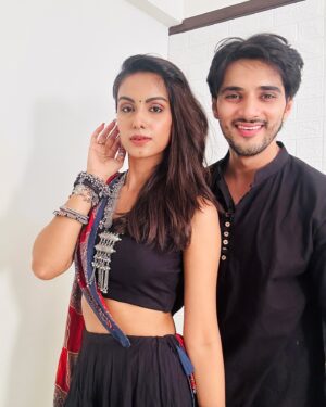 Vaidehi Nair Instagram - रंग ishq ka ✨
-
-
Twinning in this beautiful lehenga and kurta by @label.radhe 
-
-
-
-
-
-
#vaidehiians #fyp #featureme #foryou #navratri #navratrispecial #vaidehiinair