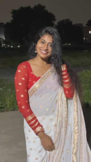 Vaishnavi Arulmozhi Instagram - Alai payuthey ❤️

Saree: @tharagai__boutique 
Pc & edit : @isiddartstudio 

#vaishnavi #vaishnaviarulmozhi