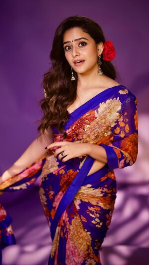Vaishnavi Chaitanya Instagram - ✨✨🌹🌹
.
.
This song is living in my head rent-free… and I love it! 🎶
.
.

Assist by @_being_mini_ 
Saree @issadesignerstudio 
Makeup @makeupbysiva 
Hair @hairbyvenky 
Shot by @chinthuu_kliicks 
Outreach @kudipudivijaykumar97 

.
.
.
#saree #traditional #love