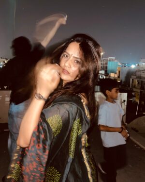 Vaishnavi Chaitanya Instagram - All about sankranthi night❤️✨
Soaring high like the kites, with dreams that touch the stars💫
.
.
.
#sankranti #2025