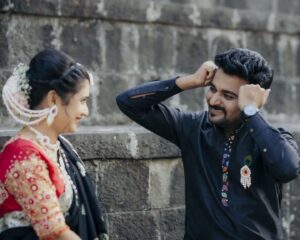 Vaishnavi Kalyankar Instagram - वर्ष सरले, डिसेंबर गेला,
हर्ष घेऊनी जानेवारी आला,
निसर्ग सारा दवाने ओला,
तिळगूळ घ्या आणि गोड गोड बोला
मकर संक्रांतीच्या संदेशरूपी गोड गोड शुभेच्छा!