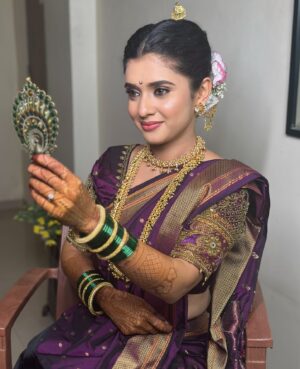 Vaishnavi Kalyankar Instagram - Fresh-faced and glowing this natural beauty shines with dewy touch!!🫠♥️✨

Mua : @mansimakeupstudio_ 
Hair : @sonish_makeovers 
Jewllary : @chandrakalm_jewellery & @dekhani_beauty_centre 

Bride , natural makeup, wedding 

#makeup #celebrity #celebritymakeupartist #marathiactress #marathimulgi #maharashtra #maharashtianwedding #marathiculture #marathi_status_ #instagood #instagram 
#celebritywedding #destination #deatinationwedding #mansimakeupstudio #sawantwadi #sawantwadipalace