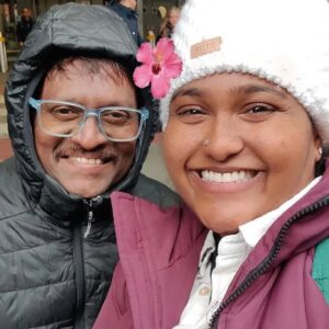 Vanita Kharat Instagram - "no map needed when you're with friends.
Just Follow the laughter."💫🫂🌟
Unforgettable London memories ❤️👫✈️
.
.
.
.
.
.
#londondiaries 
#dostonkeduniyadaarimainhaseenmerizindagi 
#unforgotablememories😘😘