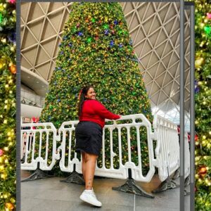 Vanita Kharat Instagram - MERRY CHRISTMAS 🎄🧁🎪🔔🎊🎄🌟

"Let this Christmas be a
 time of reflection. love, and gratitude"❤️ 
.
.
.
.
.
.
#chirstmas
#happiness
#positivevibes 
#love 
#londondiaries