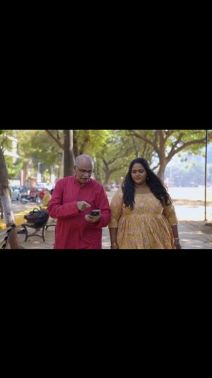 Vanita Kharat Instagram - ह्यांची DEADLINE तर जवळ येतेच आहे आणि तुमची ही... 
आजच आपल्या जवळच्या नाट्यगृहात तिकीटस् बुक करा ! 
.
.
.
लवकरच घेऊन येत आहोत एक खमंग नाटक 🎭
✨ठरता ठरता ठरेना✨

७ फेब्रुवारीपासून आपल्या जवळच्या नाट्यगृहात!

🎭 शुभारंभाचे प्रयोग:

📍 शुक्रवार, ७ फेब्रुवारी | दु. ४.०० वा. | दीनानाथ नाट्यगृह, पार्ले
📍 शनिवार, ८ फेब्रुवारी | दु. ४.०० वा. | प्र. ठाकरे नाट्यगृह, बोरिवली
📍 रविवार, ९ फेब्रुवारी | रा. ८.३० वा. | यशवंत नाट्यमंदिर, माटुंगा
📍 रविवार, १६ फेब्रुवारी | रा. ८.३० वा. | विष्णुदास भावे, वाशी

तुमचं ठरलंय ना? मग पटकन बुक करा तुमची तिकिटं!