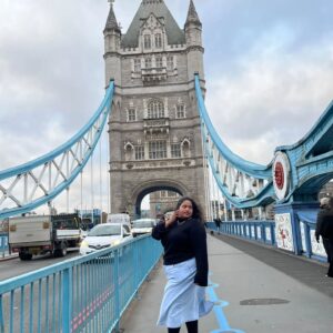 Vanita Kharat Instagram - "pose aise Diya hai,jaise bridge ne
Mere liye hi backdrop banaya ho!
😌"
.
.
.
.
.
.
📸 @parabshivali 😍

#london #mhjliveinuk #towerbridge #loveyourself #brownbeauty