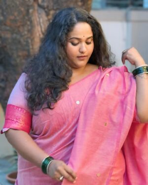 Vanita Kharat Instagram - 🌸🕊️
.
.
.
📸 @esha__dey love you 😘