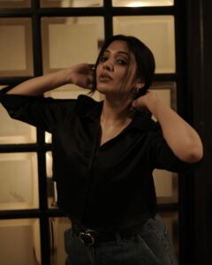 Actress Veena Nandhakumar HD Photos and Wallpapers January 2025