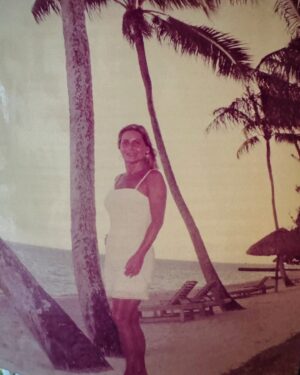 Vera Fischer Instagram - BORA-BORA 🇵🇫TAHITI
🌊🐬 — 2005 —💦🐠☀️
#tbtdaverafischer